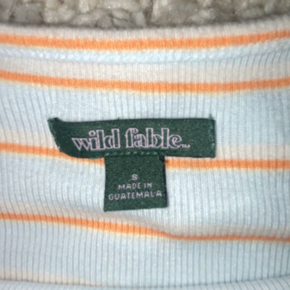 Women’s S, target (wild fable) tight slightly cropped shirt - Picture 4 of 4